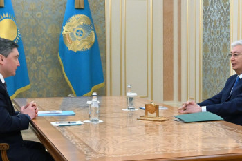 Фотография к новости: Мемлекет басшысы Олжас Бектеновті қабылдады