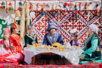 Фотография к новости: Наурызнама: 18 наурыз  – ұлттық киім күні