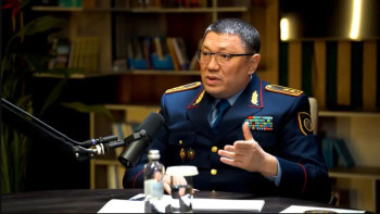 Фотография к новости: ІІМ министрі: Әуежайдағы жағдайға қатысты полицейлерге тексеріс жүріп жатыр