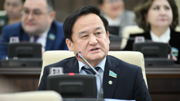 Фотография к новости: Қазыбек Иса: Жаңа дәуірдің өзгерістеріне бәріміз үлес қосуымыз керек