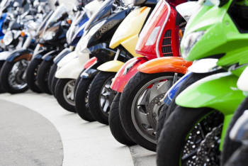 Фотография к новости: Мопедіңіз болса, 5 сәуірге дейін тіркеп үлгеріңіз