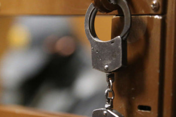 Ұлын өлтіріп, денесін чемоданға салып кеткен: Әйелге сот үкімі шықты