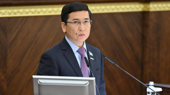 Фотография к новости: Аймағамбетов алаяқтардан күмәнді хабарлама алған