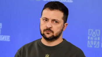 Фотография к новости: Трамппен сөйлескен Зеленский не ойлайтынын ашып айтты