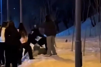 Фотография к новости: Алматыда оқушы қызды қатарластары аяусыз соққыға жыққан