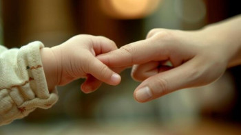 Фотография к новости: Анасы тастап кеткен. Бір жасар баланы көршілері үш күннен кейін тауып алды