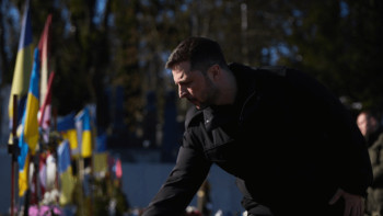 Фотография к новости: Зеленский Донецк облысына барды