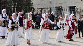 Фотография к новости: Бір мезетте ауданның 500 келіні сәлем салды