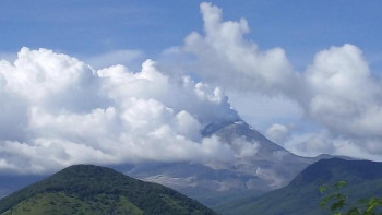 Фотография к новости: Танымал курортта жанартау атқылап, әуе рейстері тоқтатылды