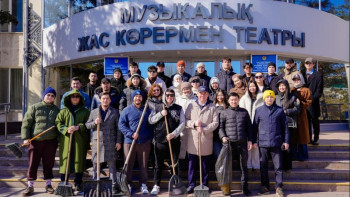 Фотография к новости: Тазару күні: Астанада 600-ден астам мәдениет қызметкері тазалыққа шықты