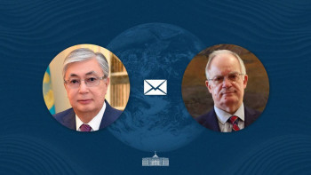 Фотография к новости: Тоқаев Грекия Президентін Тәуелсіздік күнімен құттықтады