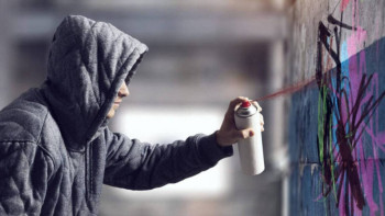 Фотография к новости: Қазақстанда вандалдар қандай жауапқа тартылады