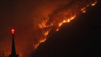 Фотография к новости: Бұрын-соңды болмаған өрттен 24 адам қаза тапты