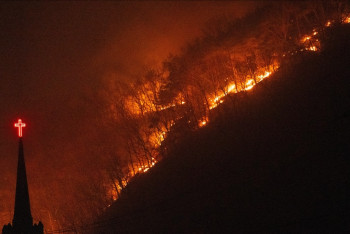 Фотография к новости: Бұрын-соңды болмаған өрттен 24 адам қаза тапты