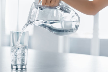 Қайнаған суды екінші рет қайнатып ішсе, зиян ба?