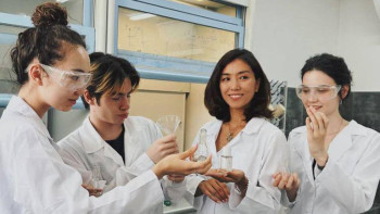 Фотография к новости: Қазақстанда апорт алмасынан әтір жасалады