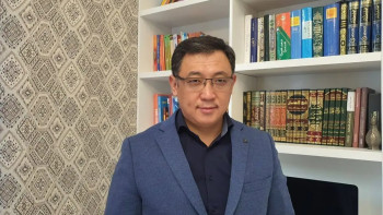 Фотография к новости: "Ұяда не көрсең..." Дінтанушы бала тәрбиелеуде неге мән беру керек екенін айтты