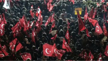 Фотография к новости: Түркияда жүздеген мың адам Ердоғанға талап қойды