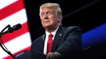 Фотография к новости: Трамп Ресейге де қосымша баж салығын енгізетінін мәлімдеді