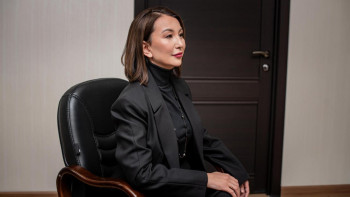 Фотография к новости: "ЖИ – құрал, жауапкершілік адамда": Айна Задабек медиада ЖИ-ді сынақтан өткізудің артықшылығын атады