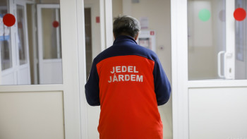 Фотография к новости: Жол жиегінде кетіп бара жатқан адамдарды көлік қағып кетті