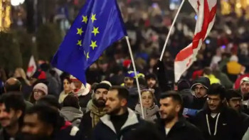 Фотография к новости: Грузияда жүз күннен бері наразылық шаралары жалғасуда - DW