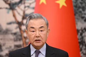 "Қытай мен Ресей – мәңгілік достар, ешқашан жау болған емес": ҚХР сыртқы істер министрі