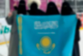 Фотография к новости: "Бұл не сұмдық?!" депутат туға арабша жазғандарға қатысты дабыл қақты