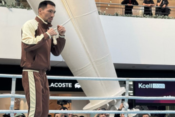 Фотография к новости: Жәнібек Әлімханұлы ашық жекпе-жек өткізді