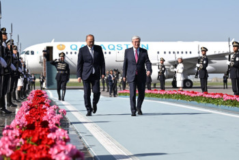 Фотография к новости: Президент Өзбекстанға барды