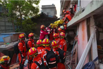 Фотография к новости: Үйінді астында бес күн жатқан адам аман қалды