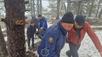 Фотография к новости: Бурабайда ер адам тау шатқалынан құлап кетті