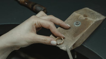 Фотография к новости: Зергерлік бұйымдарды сатуға қойылатын талаптар күшейтілді