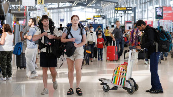 Фотография к новости: Таиланд шетелдік туристер үшін арнайы сауалнамалар енгізбек