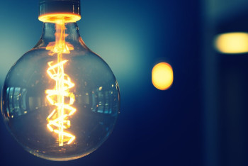 Алматыда ауа райына байланысты екі аудан жарықсыз қалды