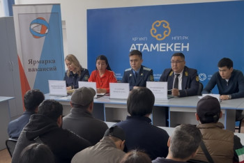 Фотография к новости: "Оңалту жолы": пробацияда жүрген адамдарға жұмыс жәрмеңкесі өткізілді