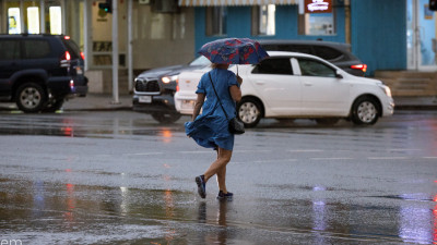 Қолшатырды ұмытпаңыз: Алдағы күндері жаңбыр жауады