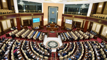 Фотография к новости: Жаңа Салық кодексі қандай болады? Мәжілістен тікелей эфир