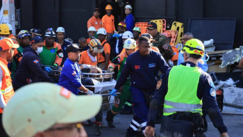 Фотография к новости: Түнгі клубта концерт кезінде шатыр құлап, 27 адам қаза тапты