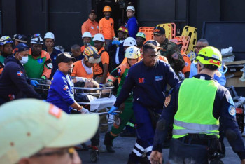 Фотография к новости: Түнгі клубта концерт кезінде шатыр құлап, 27 адам қаза тапты