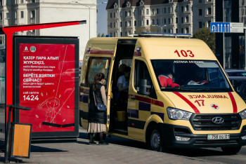 Фотография к новости: Балабақшаға бара жатқан 10 бала жол көлік оқиғасына ұшырады