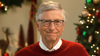 Фотография к новости: Әлемдегі бай адамның бірі жиған-тергенін қайда қалдыратынын айтты