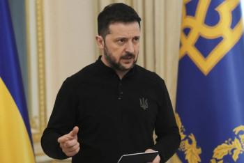 Фотография к новости: "155 қытайлық бар". Қытай Зеленскийдің айыбына жауап қатты