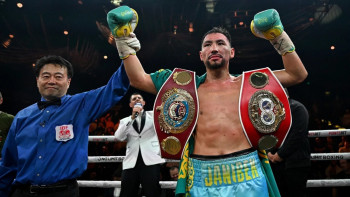 Фотография к новости: Британияда Жәнібек Әлімханұлы мен Канелоның жекпе-жегі қашан өтеді?