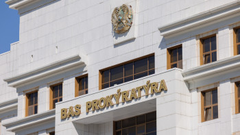 Фотография к новости: Шерзат Болаттың үйін өртегендер неге әлі табылмады? – Бас прокуратура жауап берді