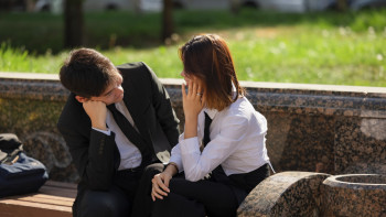 Фотография к новости: "Күйеуге шығуға асықпаңыздар". Сарапшы қыздарға кеңес айтты