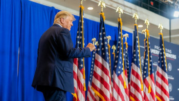 Фотография к новости: Трамп кей тауарларды баж салығынан босатты