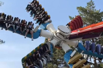 Фотография к новости: Алматыда аттракцион істен шығып, адамдар биіктікте қалып қойды