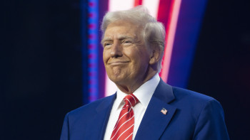 Фотография к новости: "Бағынбау ескерткіші": Трампқа арнап мүсін орнатылды