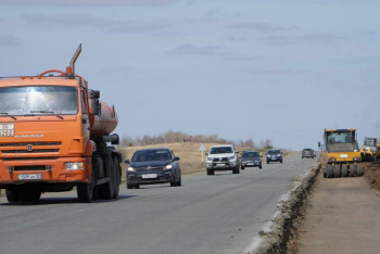 Фотография к новости: Қазақстанда алғаш рет үш жолақты жол салынады